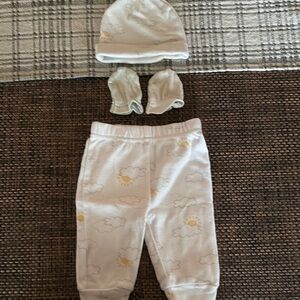 White and Yellow Cloud Print Baby Set
